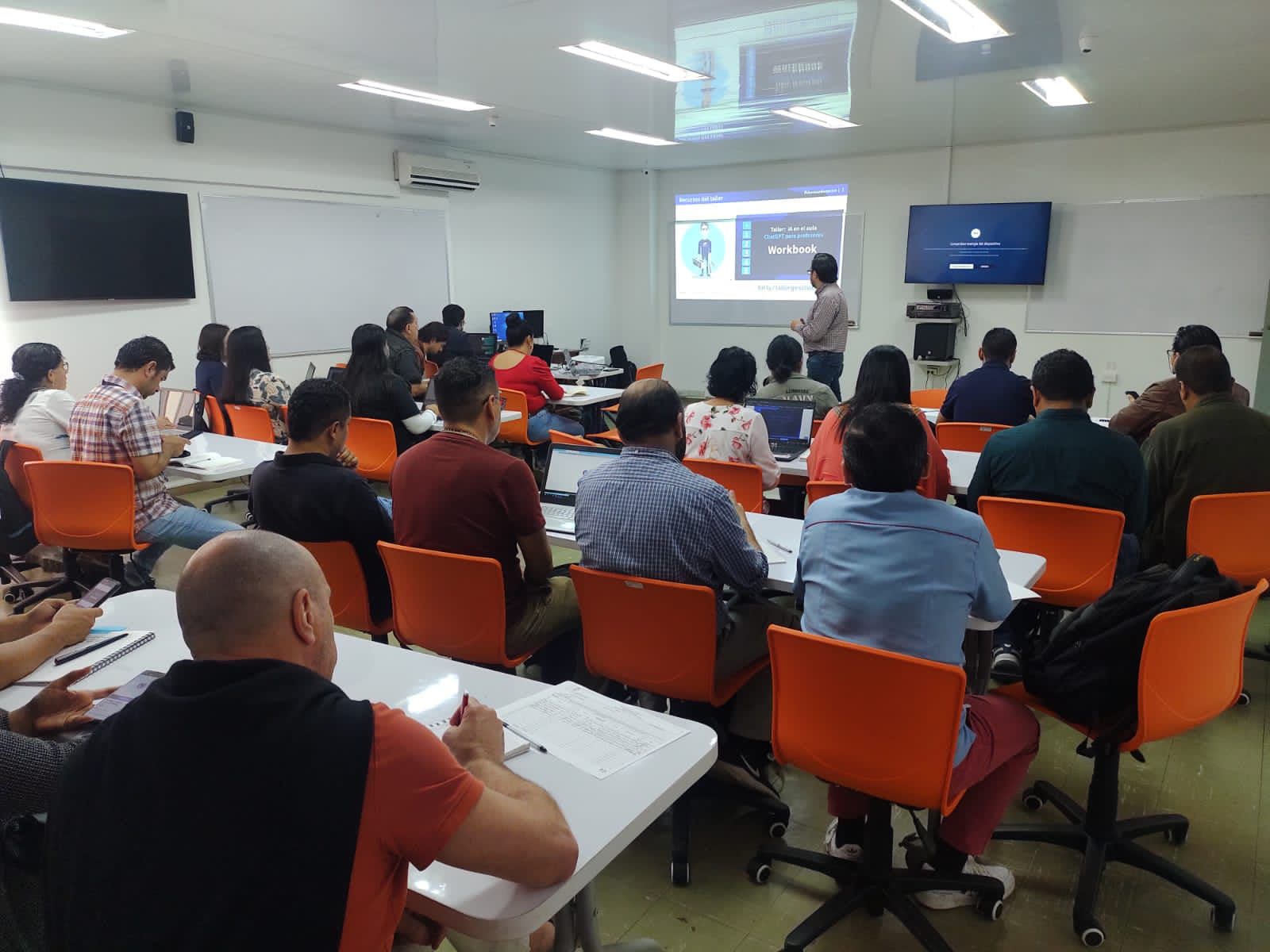 Taller «Inteligencia Artificial en Educación ChatGPT para profesores» UniCauca